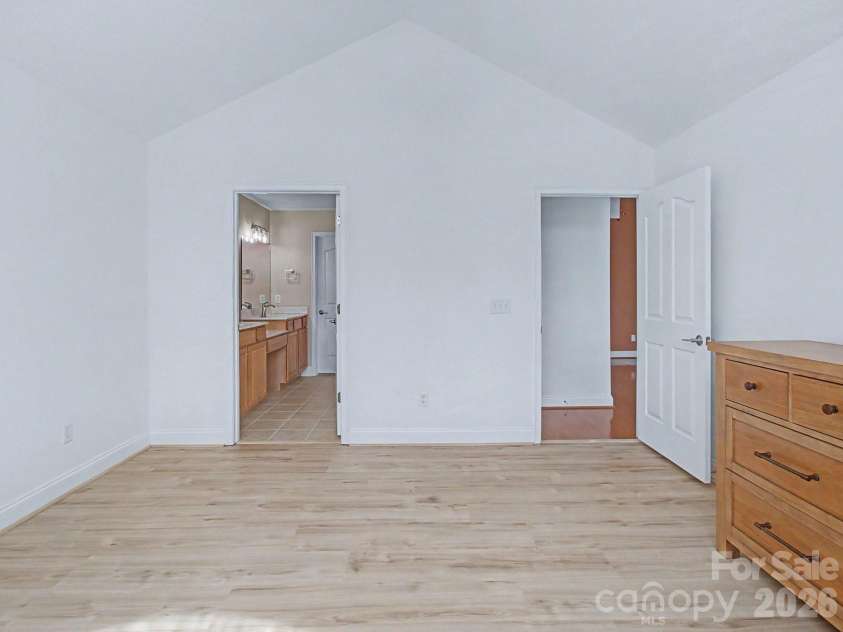 58 Outlook Circle, Swannanoa, NC 28778.  MLS# CAR4428853, YatesRealty ID 55143. 