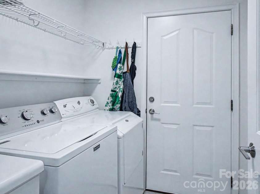 58 Outlook Circle, Swannanoa, NC 28778.  MLS# CAR4428853, YatesRealty ID 55143. 