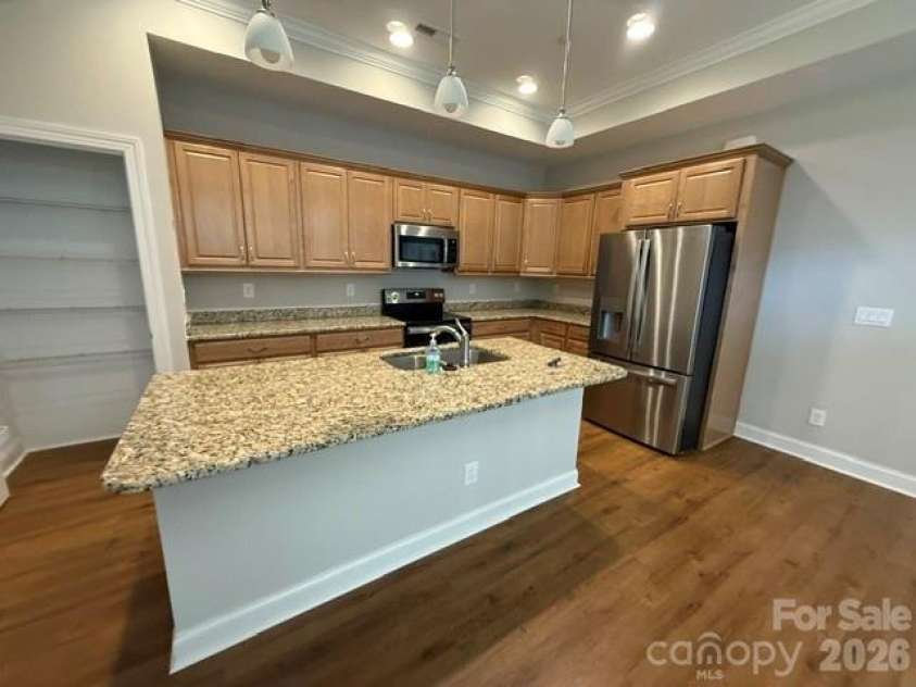 715 Poplar View Drive, Concord, NC 28027.  MLS# CAR4429139, YatesRealty ID 55147. 