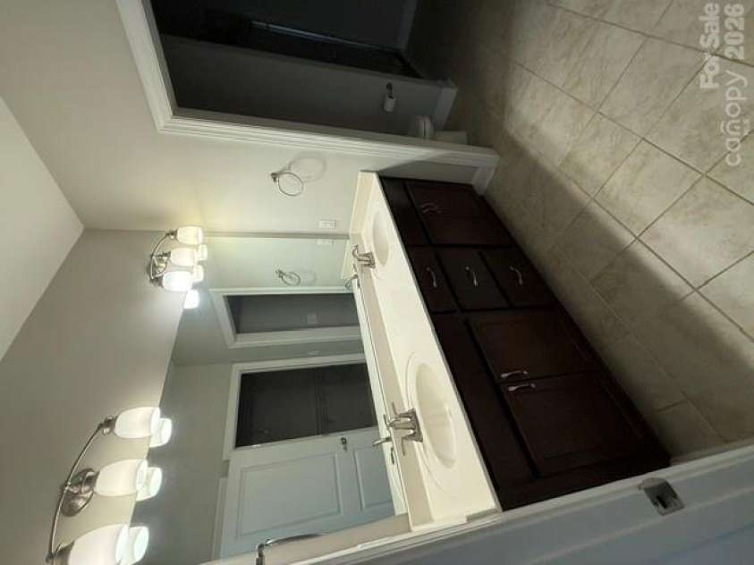 715 Poplar View Drive, Concord, NC 28027.  MLS# CAR4429139, YatesRealty ID 55147. 