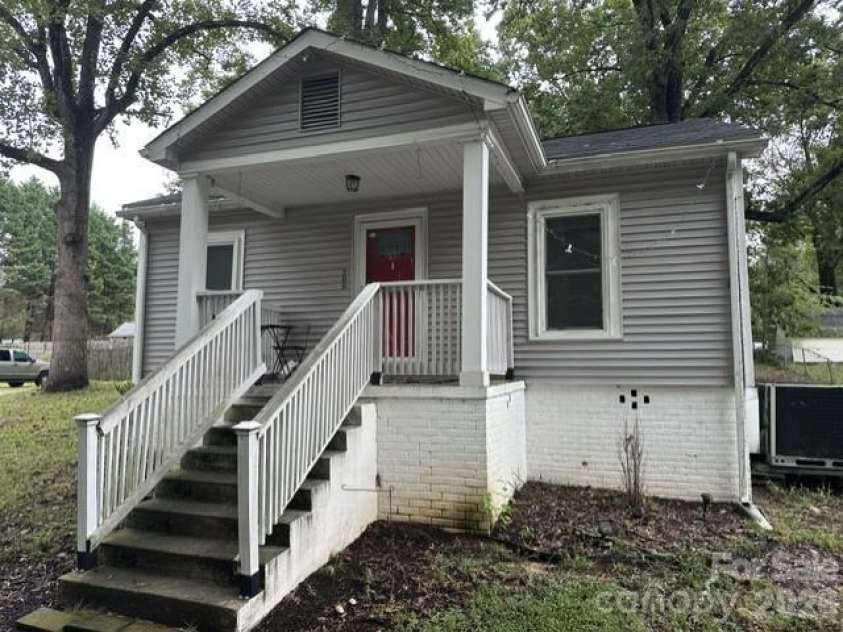 206 Pethel Street, Kannapolis, NC 28081.  MLS# CAR4428460, YatesRealty ID 55149. 