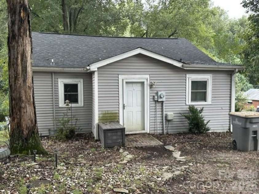 206 Pethel Street, Kannapolis, NC 28081.  MLS# CAR4428460, YatesRealty ID 55149. 