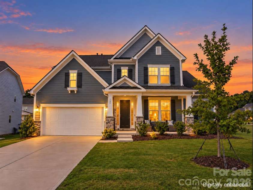 129 Clawton Loop, Mooresville, NC 28115.  MLS# CAR4422977, YatesRealty ID 55154. 
