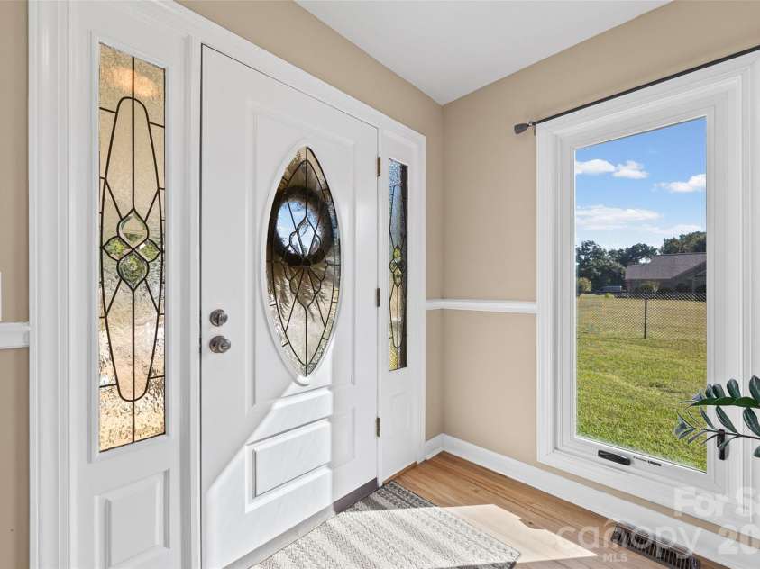 2129 Squire Road, Rock Hill, SC 29730.  MLS# CAR4423271, YatesRealty ID 55156. Foyer