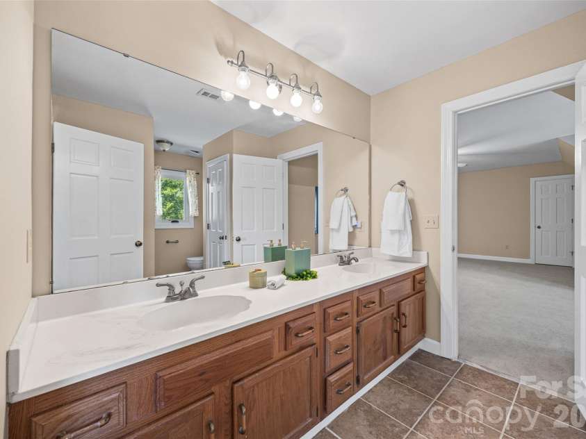 2129 Squire Road, Rock Hill, SC 29730.  MLS# CAR4423271, YatesRealty ID 55156. Full bath