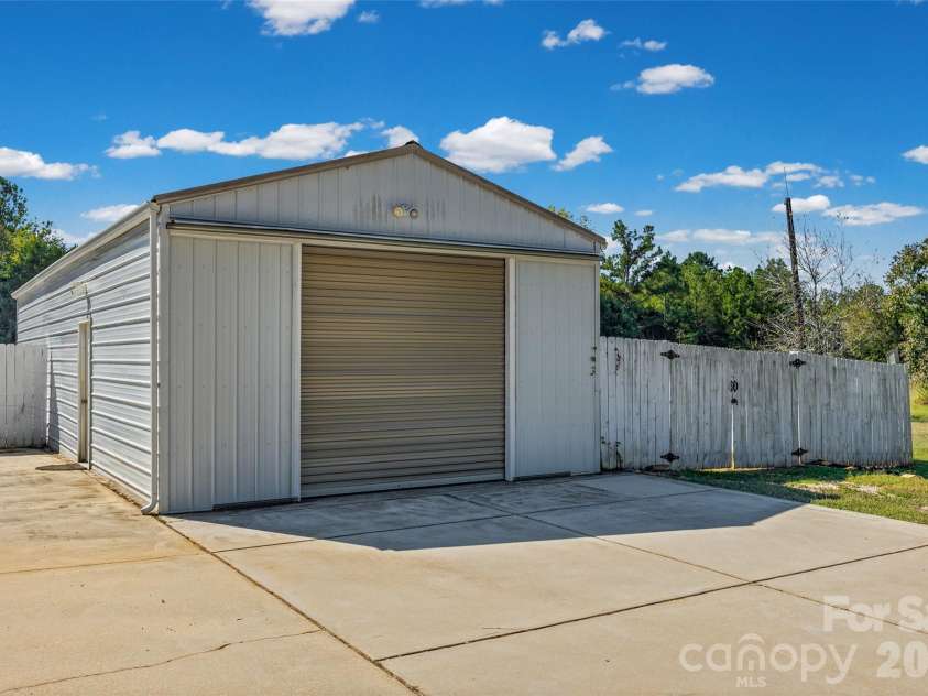 2129 Squire Road, Rock Hill, SC 29730.  MLS# CAR4423271, YatesRealty ID 55156. Large Utility Building