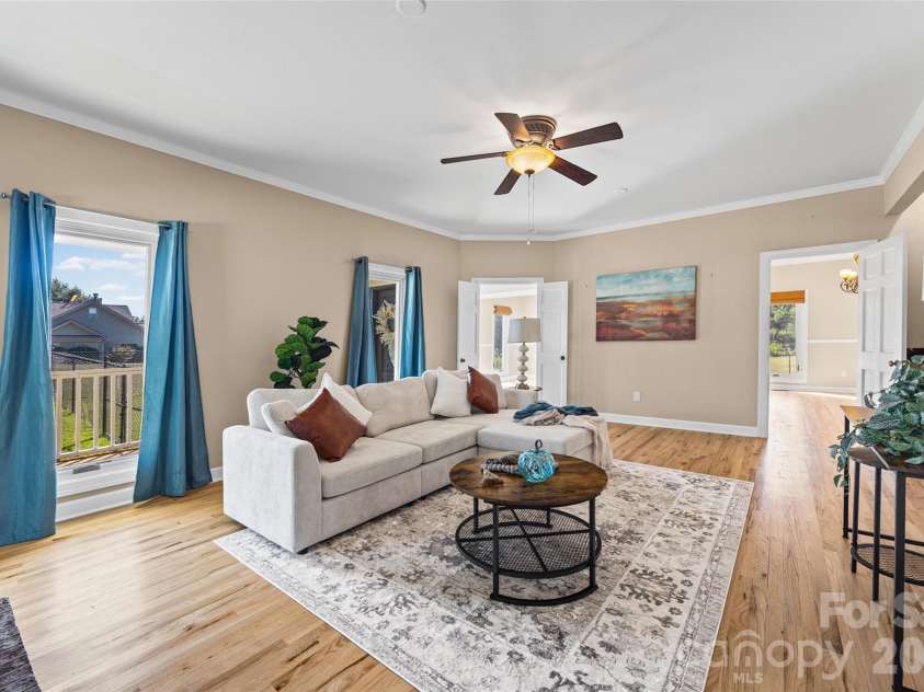 2129 Squire Road, Rock Hill, SC 29730.  MLS# CAR4423271, YatesRealty ID 55156. Living Room