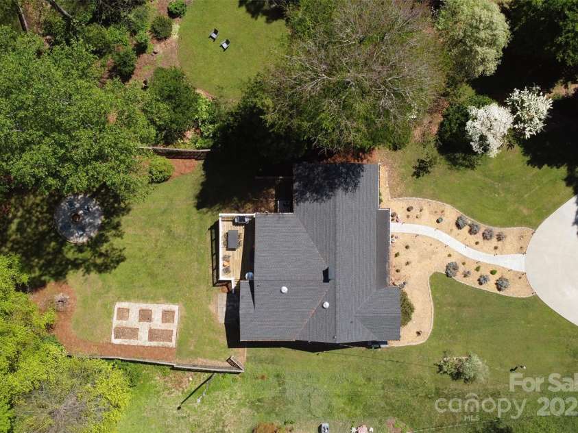 2121 Arnold Drive, Charlotte, NC 28205.  MLS# CAR4245304, YatesRealty ID 5516. 