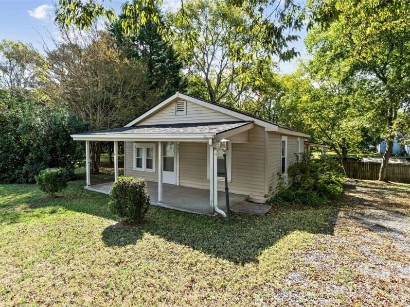 227 Lowry Street, Pineville, NC 28134.  MLS# CAR4427877, YatesRealty ID 55161. 