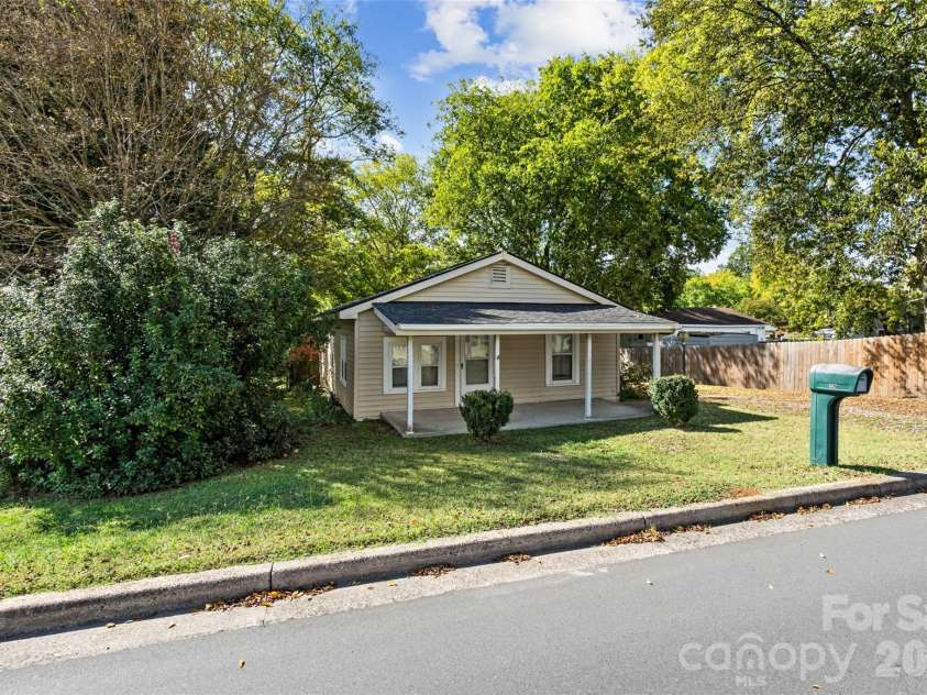 227 Lowry Street, Pineville, NC 28134.  MLS# CAR4427877, YatesRealty ID 55161. 