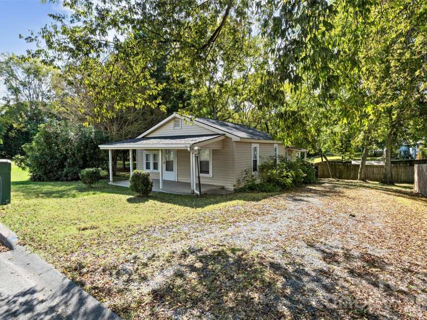 227 Lowry Street, Pineville, NC 28134.  MLS# CAR4427877, YatesRealty ID 55161. 