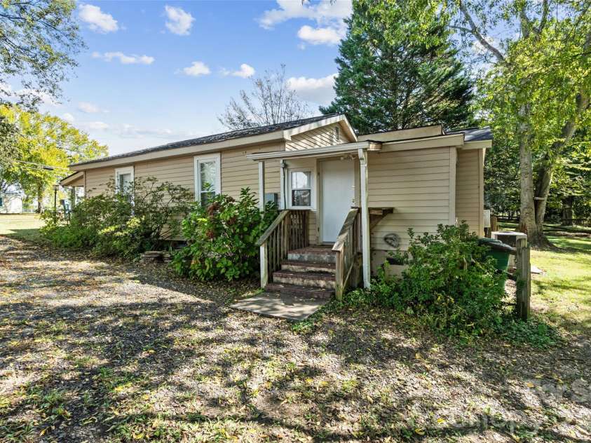 227 Lowry Street, Pineville, NC 28134.  MLS# CAR4427877, YatesRealty ID 55161. 