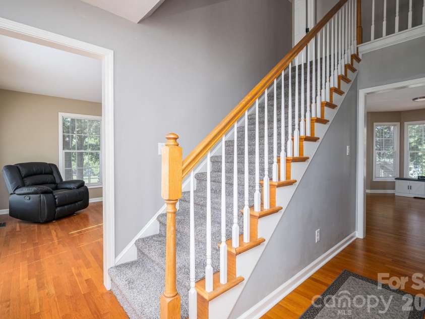 2730 24th Street Court, Hickory, NC 28601.  MLS# CAR4432109, YatesRealty ID 55164. 