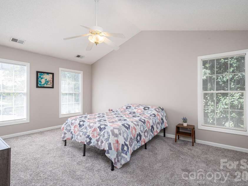 2730 24th Street Court, Hickory, NC 28601.  MLS# CAR4432109, YatesRealty ID 55164. 