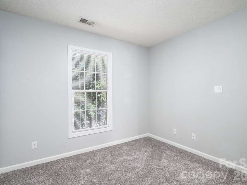 2730 24th Street Court, Hickory, NC 28601.  MLS# CAR4432109, YatesRealty ID 55164. 