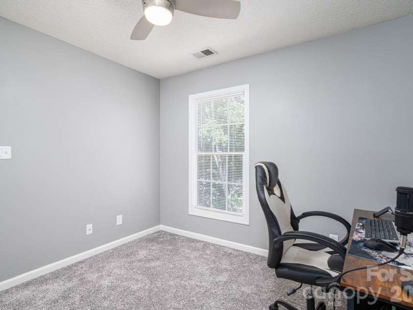 2730 24th Street Court, Hickory, NC 28601.  MLS# CAR4432109, YatesRealty ID 55164. 