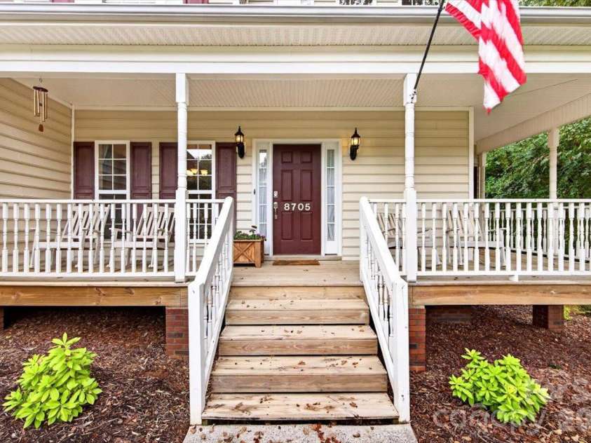 8705 Dartmoor Place, Charlotte, NC 28227.  MLS# CAR4431559, YatesRealty ID 55165. 