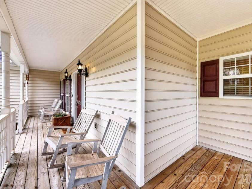 8705 Dartmoor Place, Charlotte, NC 28227.  MLS# CAR4431559, YatesRealty ID 55165. 