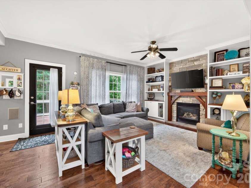 8705 Dartmoor Place, Charlotte, NC 28227.  MLS# CAR4431559, YatesRealty ID 55165. 