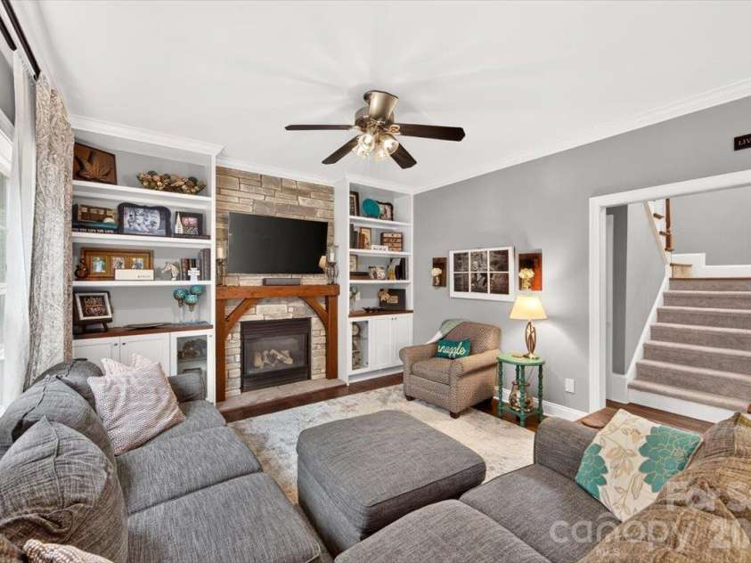 8705 Dartmoor Place, Charlotte, NC 28227.  MLS# CAR4431559, YatesRealty ID 55165. 