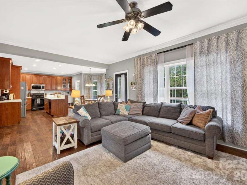8705 Dartmoor Place, Charlotte, NC 28227.  MLS# CAR4431559, YatesRealty ID 55165. 