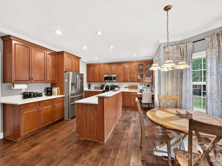 8705 Dartmoor Place, Charlotte, NC 28227.  MLS# CAR4431559, YatesRealty ID 55165. 