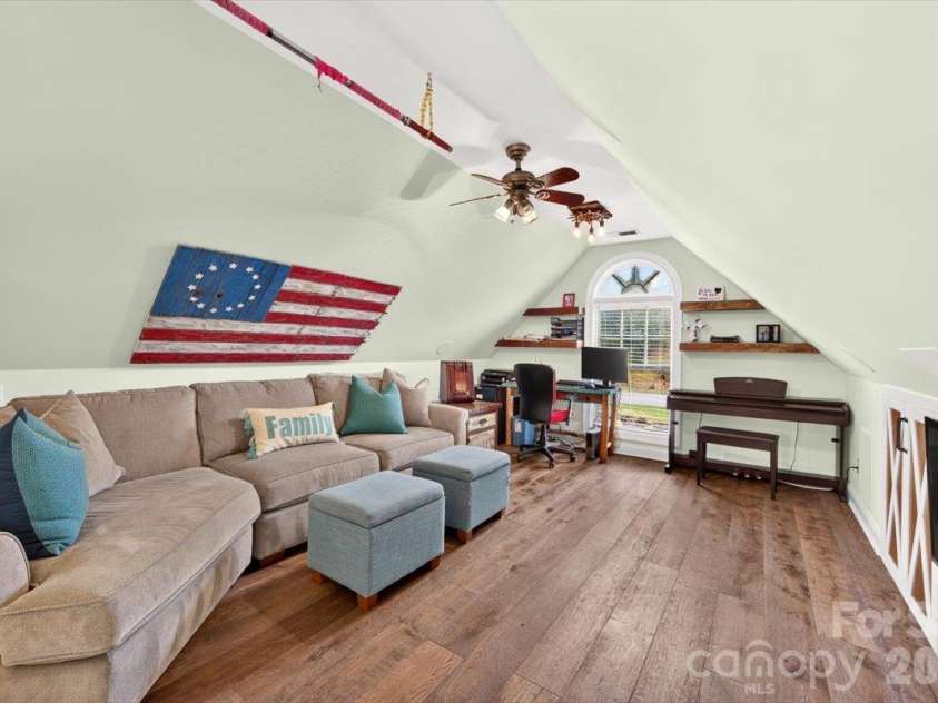 8705 Dartmoor Place, Charlotte, NC 28227.  MLS# CAR4431559, YatesRealty ID 55165. 