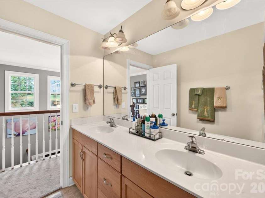 8705 Dartmoor Place, Charlotte, NC 28227.  MLS# CAR4431559, YatesRealty ID 55165. 