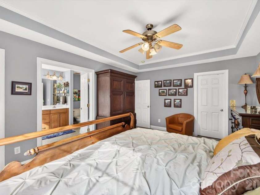 8705 Dartmoor Place, Charlotte, NC 28227.  MLS# CAR4431559, YatesRealty ID 55165. 