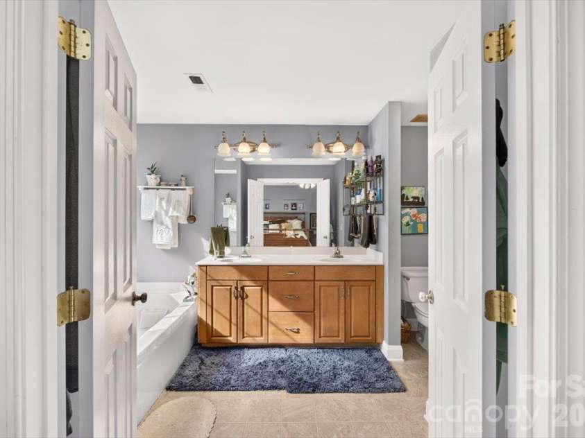 8705 Dartmoor Place, Charlotte, NC 28227.  MLS# CAR4431559, YatesRealty ID 55165. 
