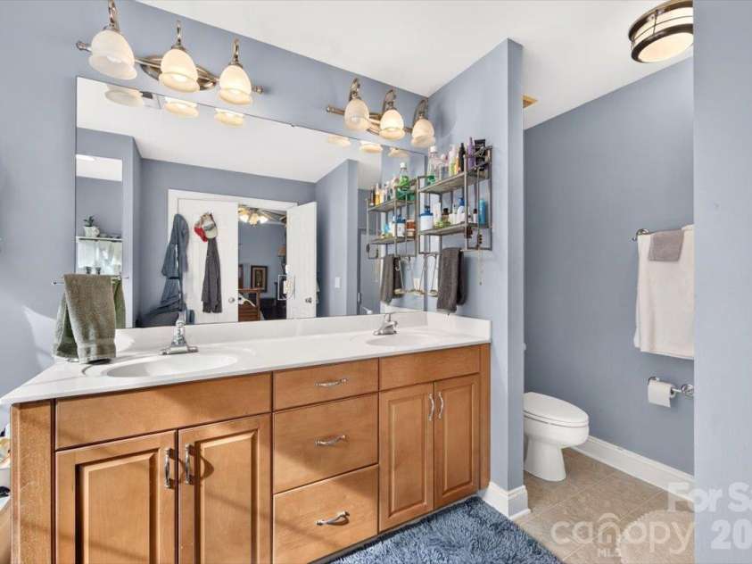 8705 Dartmoor Place, Charlotte, NC 28227.  MLS# CAR4431559, YatesRealty ID 55165. 
