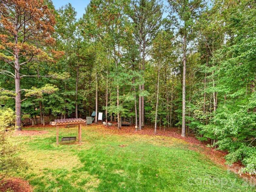 8705 Dartmoor Place, Charlotte, NC 28227.  MLS# CAR4431559, YatesRealty ID 55165. 