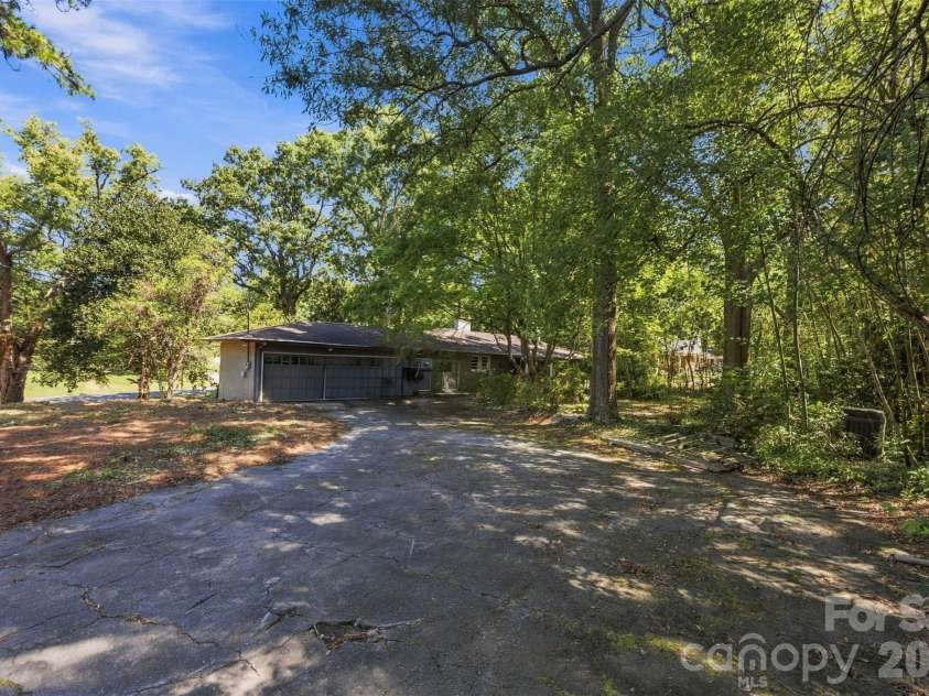 608 Catawba Road, Salisbury, NC 28144.  MLS# CAR4418963, YatesRealty ID 55166. 