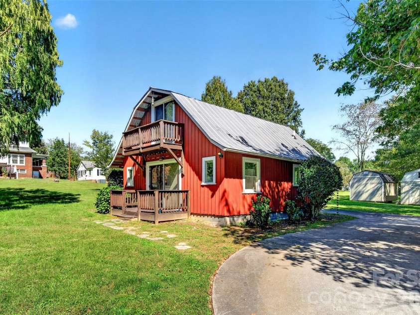 606 Rutherford Road, Marion, NC 28752.  MLS# CAR4429588, YatesRealty ID 55167. 
