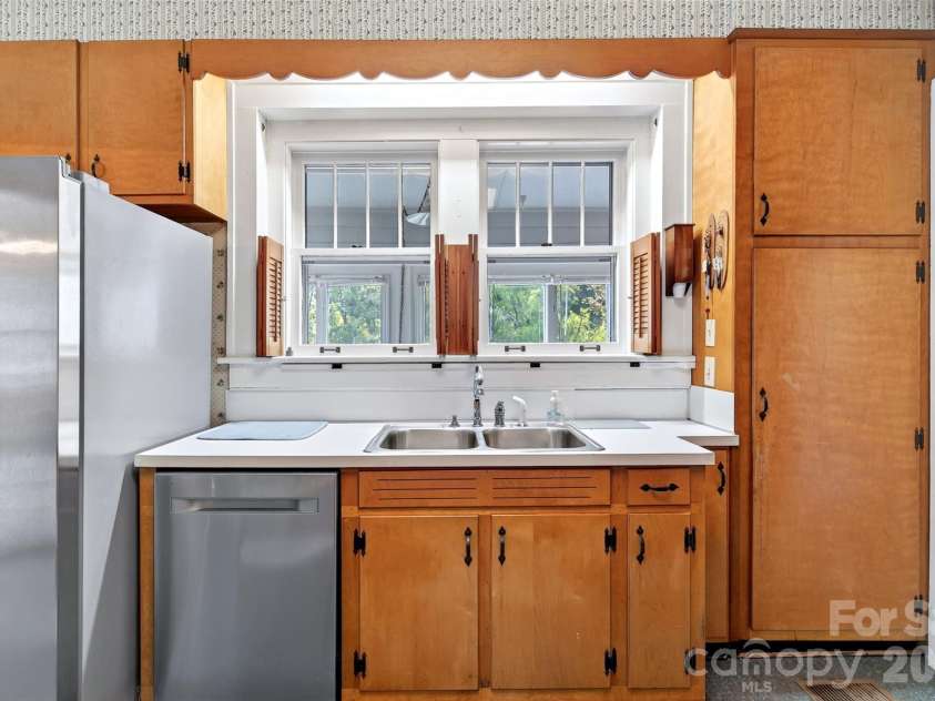 606 Rutherford Road, Marion, NC 28752.  MLS# CAR4429588, YatesRealty ID 55167. Kitchen