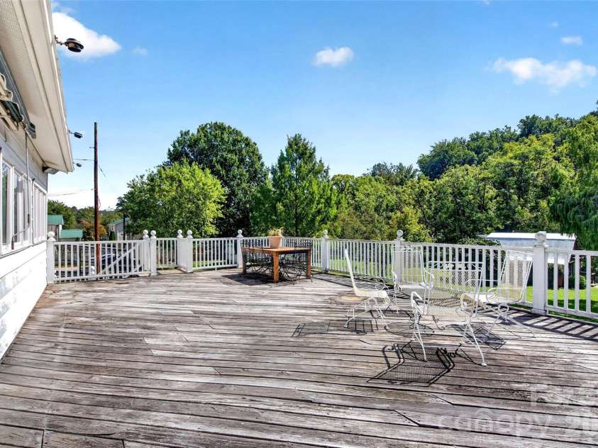 606 Rutherford Road, Marion, NC 28752.  MLS# CAR4429588, YatesRealty ID 55167. Large Back Deck