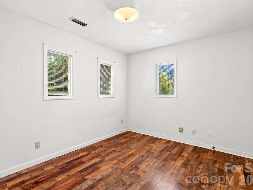 606 Rutherford Road, Marion, NC 28752.  MLS# CAR4429588, YatesRealty ID 55167. Primary Bedroom main level