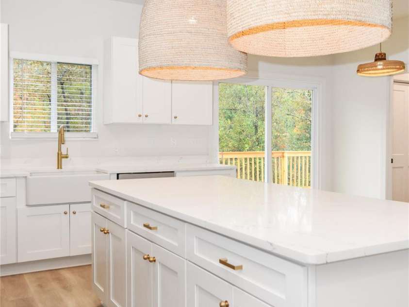 106 Pinecrest Drive, Shelby, NC 28152.  MLS# CAR4197921, YatesRealty ID 5517. 