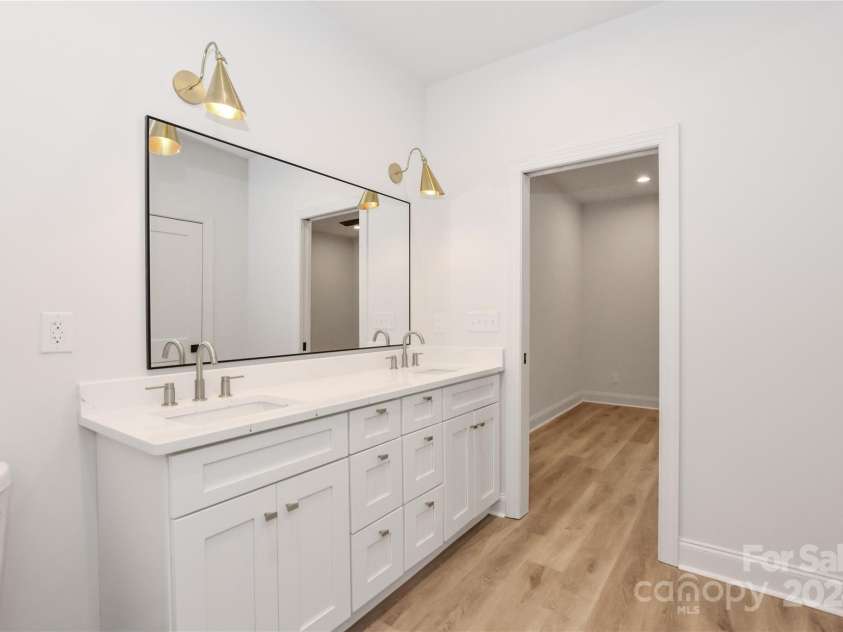 106 Pinecrest Drive, Shelby, NC 28152.  MLS# CAR4197921, YatesRealty ID 5517. 