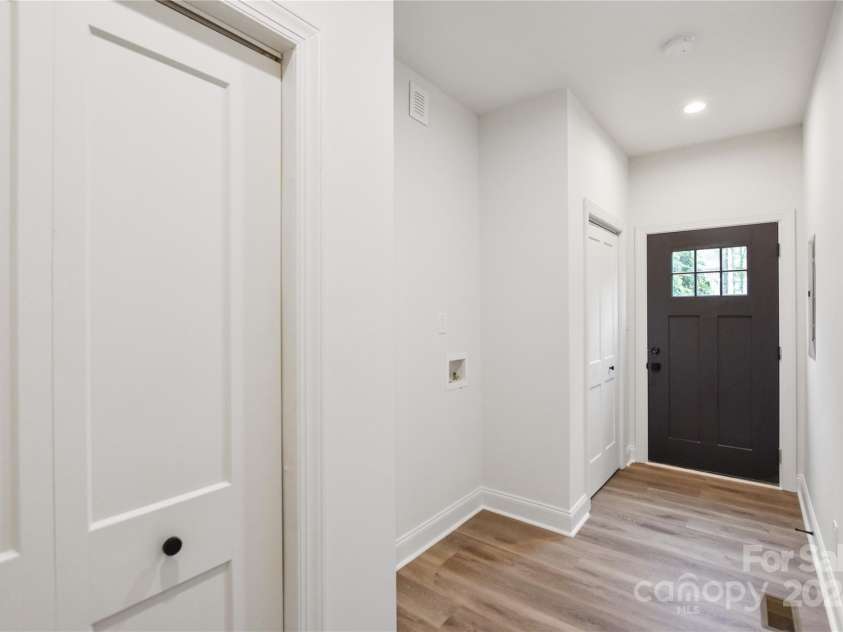 106 Pinecrest Drive, Shelby, NC 28152.  MLS# CAR4197921, YatesRealty ID 5517. 