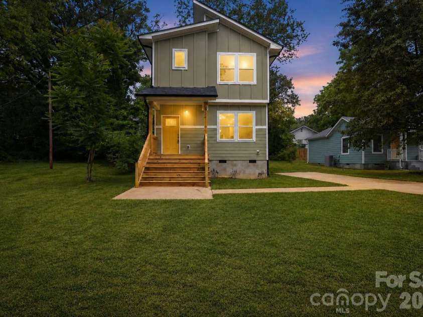 1324 Old Charlotte Road, Statesville, NC 28677.  MLS# CAR4417975, YatesRealty ID 5517. 