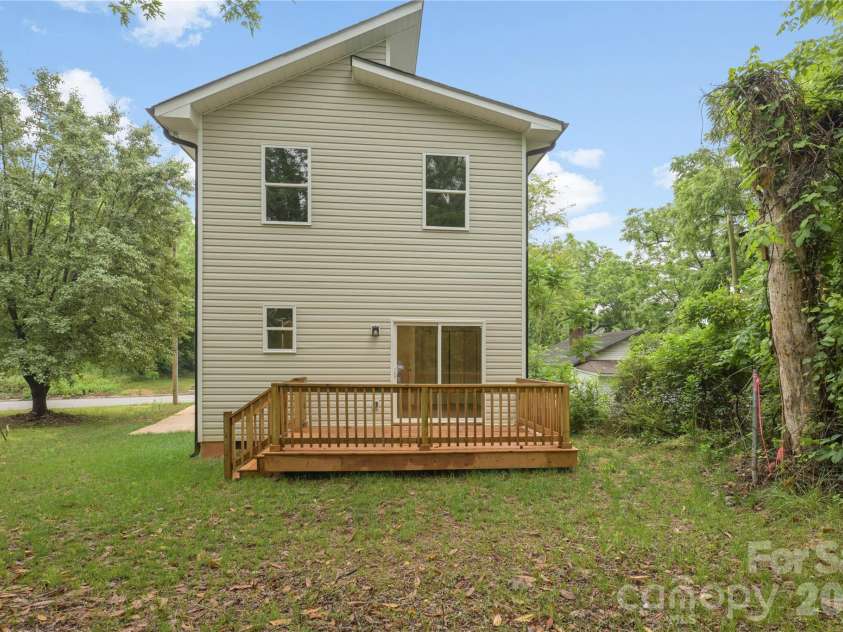 1324 Old Charlotte Road, Statesville, NC 28677.  MLS# CAR4417975, YatesRealty ID 5517. 