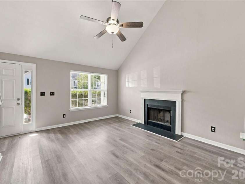 7812 Montbrook Drive, Charlotte, NC 28214.  MLS# CAR4431853, YatesRealty ID 55170. 