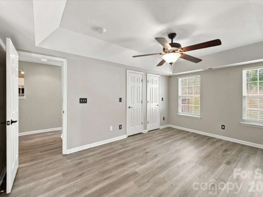 7812 Montbrook Drive, Charlotte, NC 28214.  MLS# CAR4431853, YatesRealty ID 55170. 