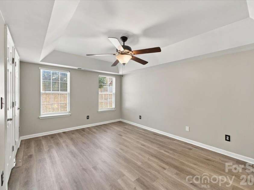 7812 Montbrook Drive, Charlotte, NC 28214.  MLS# CAR4431853, YatesRealty ID 55170. 