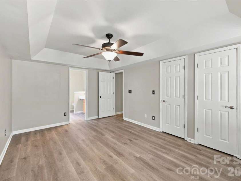 7812 Montbrook Drive, Charlotte, NC 28214.  MLS# CAR4431853, YatesRealty ID 55170. 