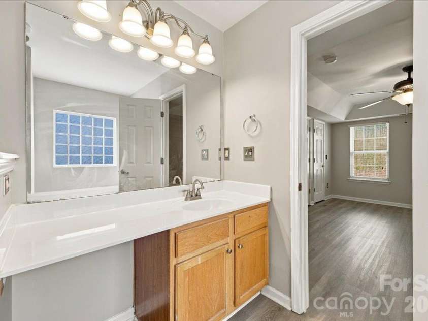 7812 Montbrook Drive, Charlotte, NC 28214.  MLS# CAR4431853, YatesRealty ID 55170. 