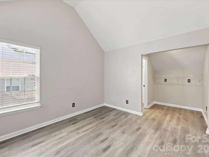 7812 Montbrook Drive, Charlotte, NC 28214.  MLS# CAR4431853, YatesRealty ID 55170. 