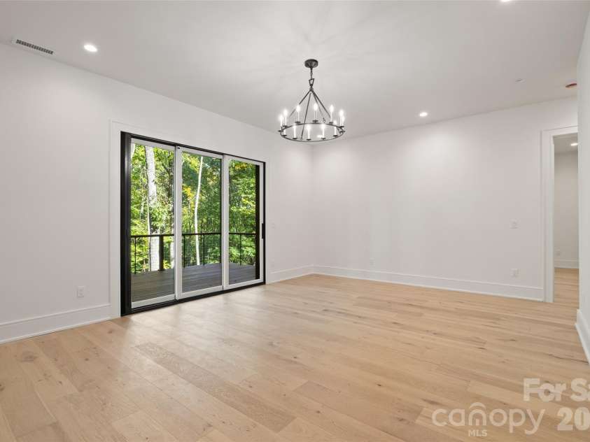 505 Barrington Drive, Asheville, NC 28803.  MLS# CAR4430029, YatesRealty ID 55175. 