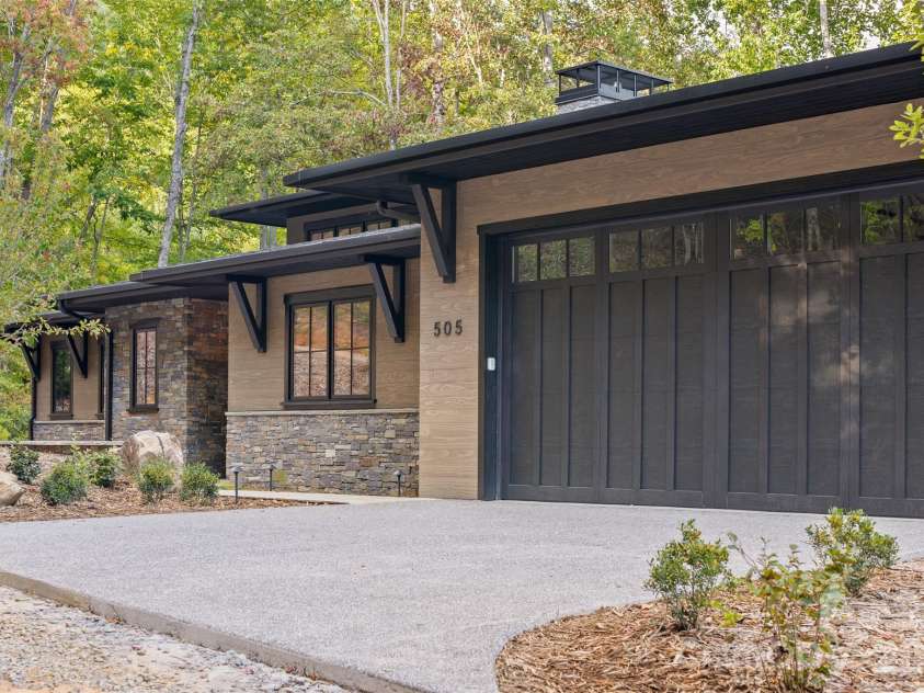 505 Barrington Drive, Asheville, NC 28803.  MLS# CAR4430029, YatesRealty ID 55175. 